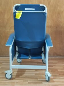 SILLON RECLINABLE PARA DONACION MARCA WINCO  "Seminuevo" - Imagen 3